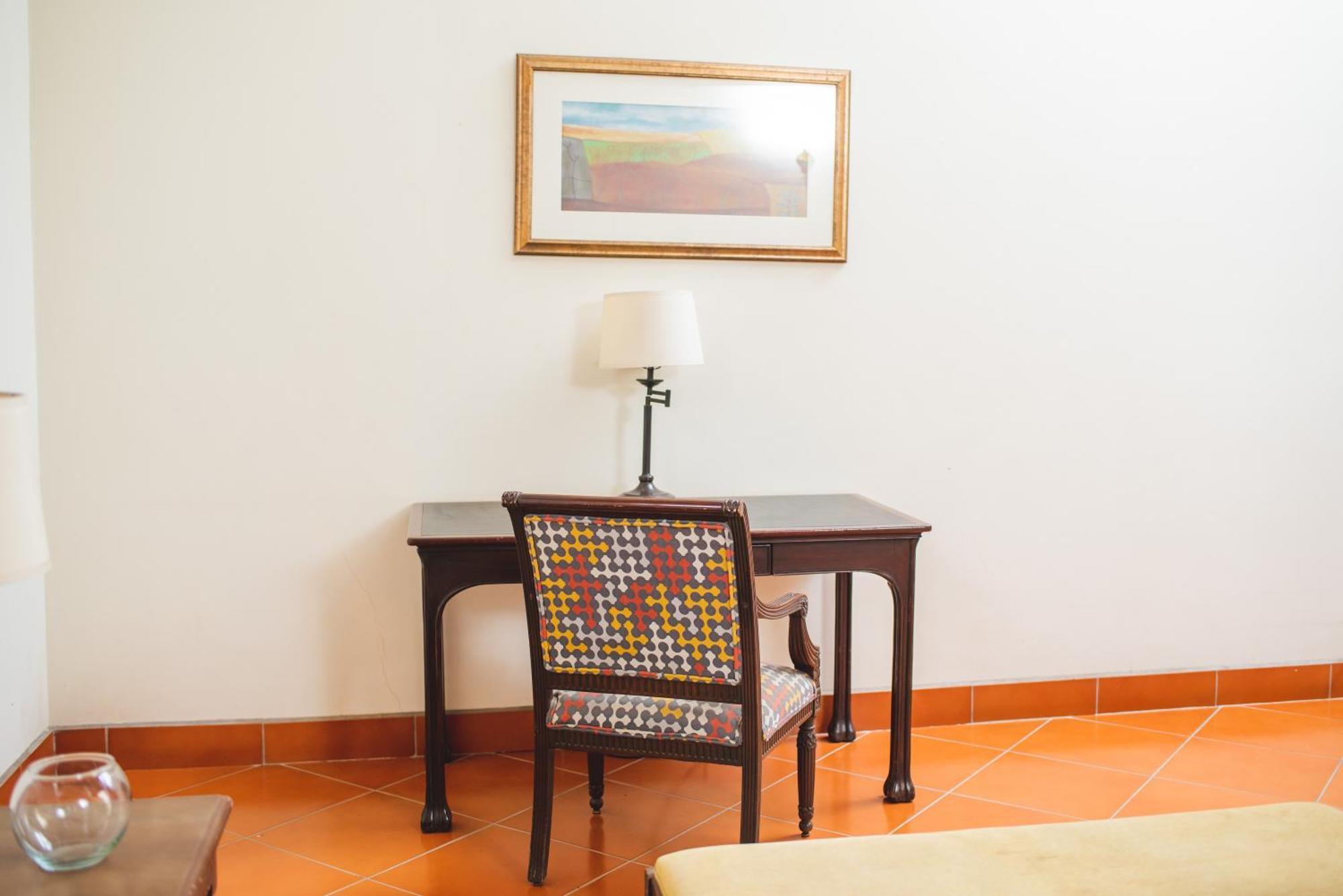 Hotel Los Portales Chinandega Exterior photo